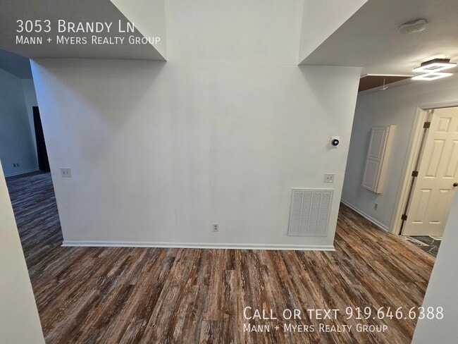 Building Photo - 3053 Brandy Ln