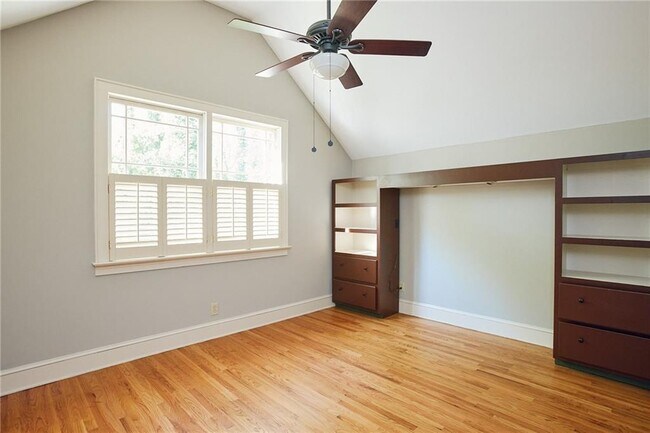 Building Photo - 1843 Butlers Ln