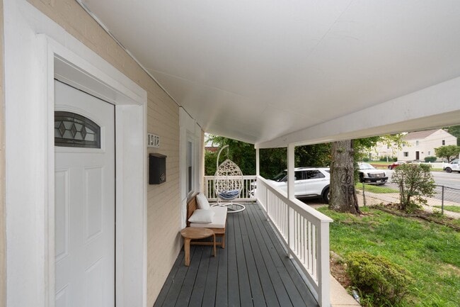 Building Photo - Spacious 5BR House in Takoma Park