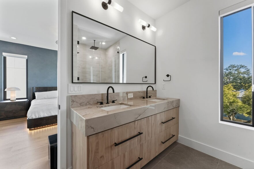 Building Photo - 2502 N Highland Ave