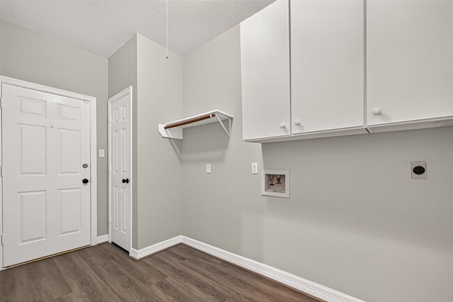 Building Photo - 14303 Reissen Ln