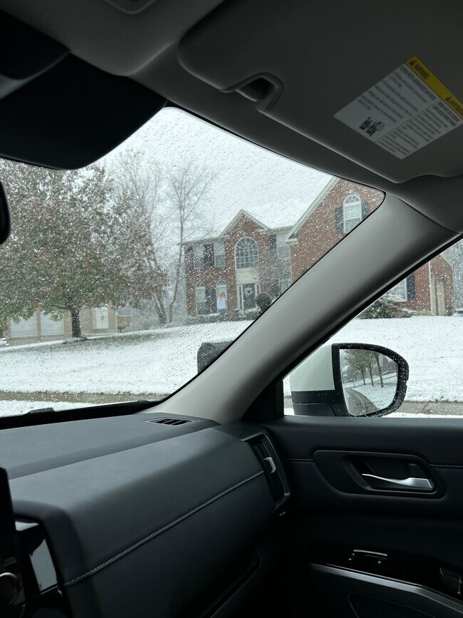 Building Photo - 12 Highland St