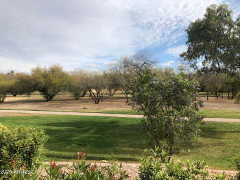 Building Photo - Beautiful Scottsdale  2 Bedroom 2 Bath Con...