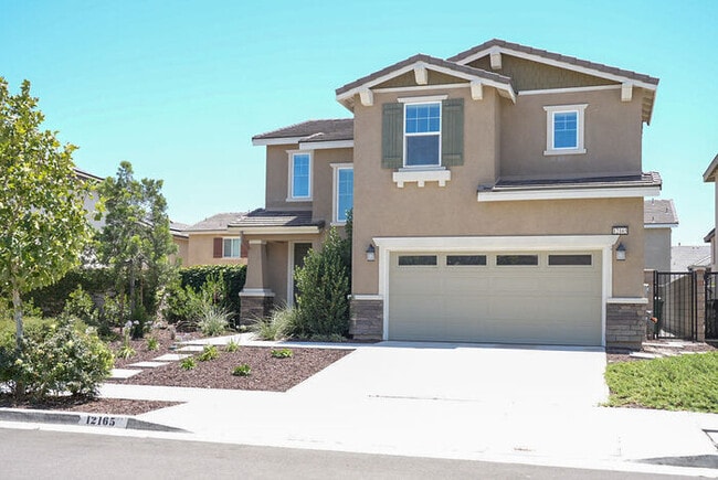 Primary Photo - Beautiful 2 Story 4 Bedroom Home in Great ...