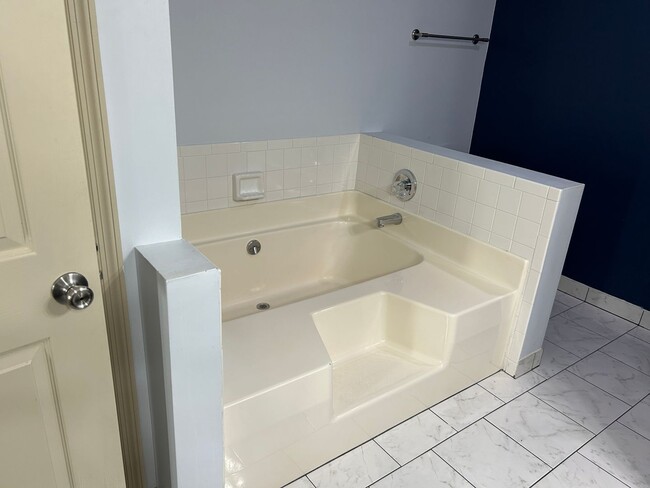 Building Photo - 4 Bedrooms with Finished Basement and Bonu...
