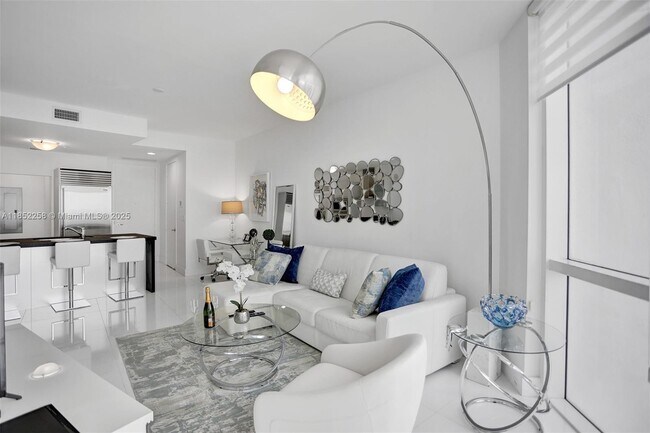 Building Photo - 18201 Collins Ave
