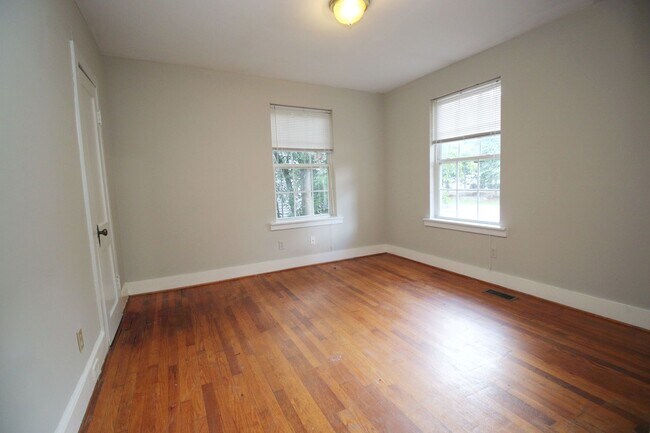 Building Photo - 1141 Virginia St
