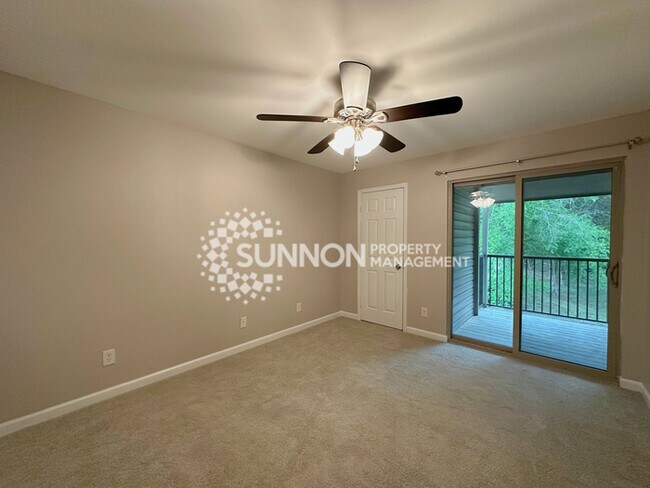 Building Photo - Completely Remodeled 2BR 2BA Condo
