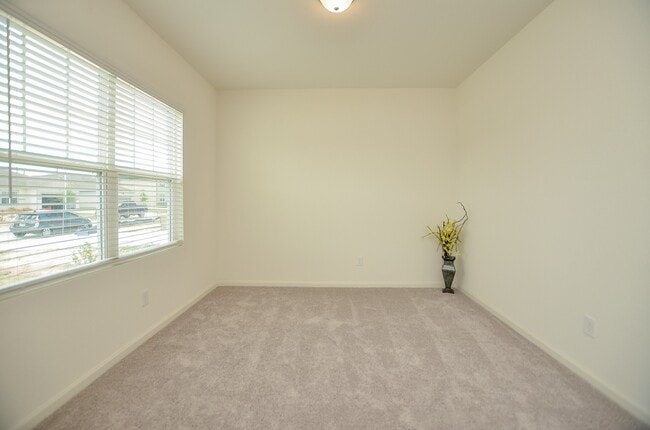 Building Photo - 1025 Long Bay Ct