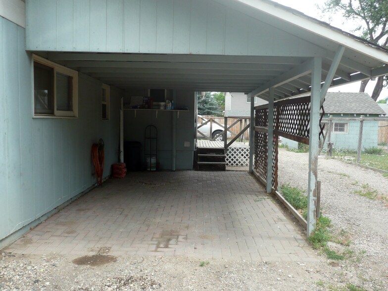 Building Photo - 1302 S Overland Trail