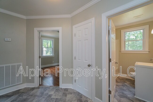 Building Photo - 107 Briarwood Rd
