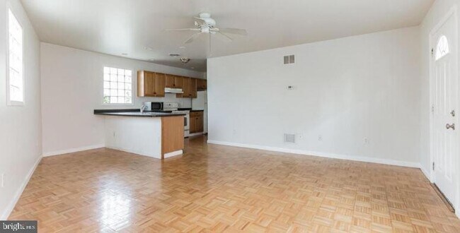 Building Photo - 9 E 26th St