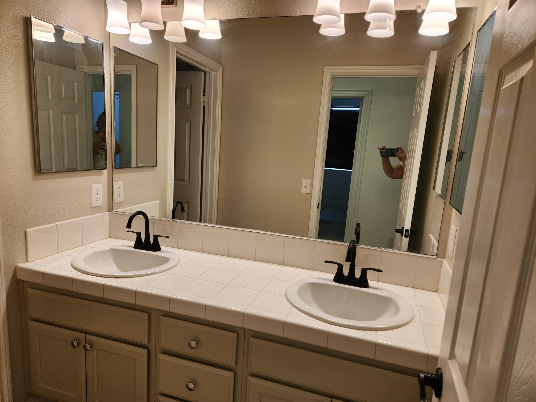 Building Photo - 68887 Panorama Dr