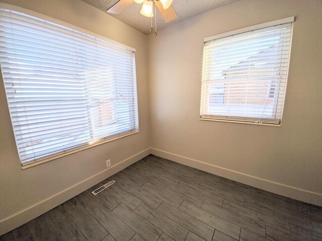 Building Photo - 3854 Jefferson Ave