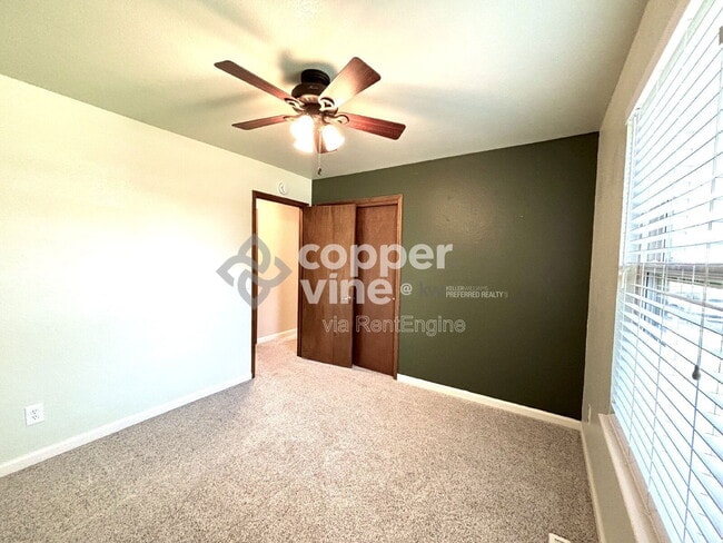 Building Photo - 495 Ash St