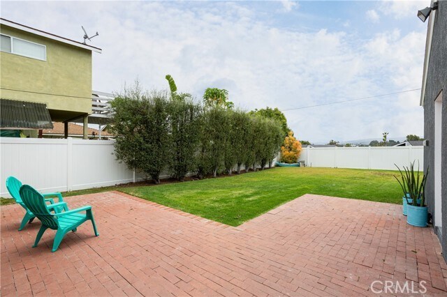 Building Photo - 2662 Riverside Dr