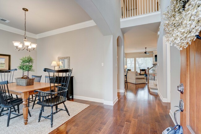 Building Photo - 11604 Sierra Nevada Ln