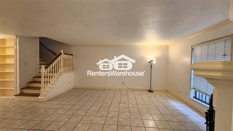 Building Photo - 2508 Bering Dr
