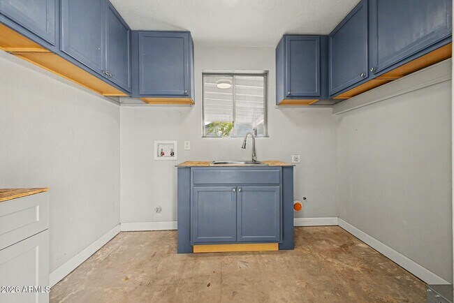Building Photo - 2629 N 73rd Pl