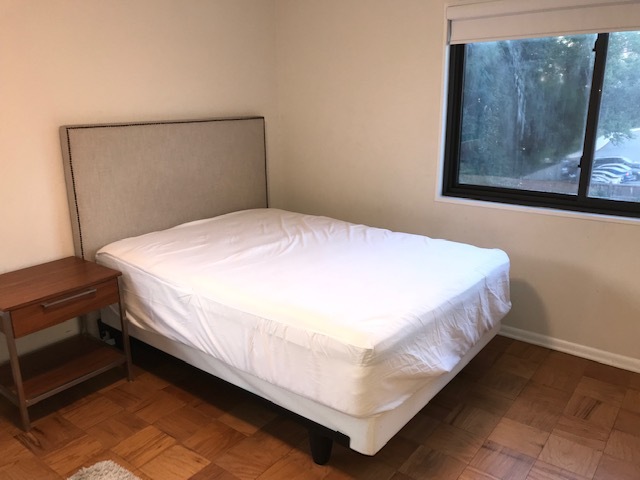 queen bed - 1931 N Cleveland St
