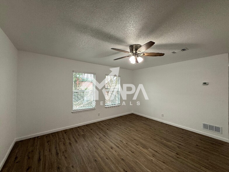 Building Photo - 174 Daytona Dr