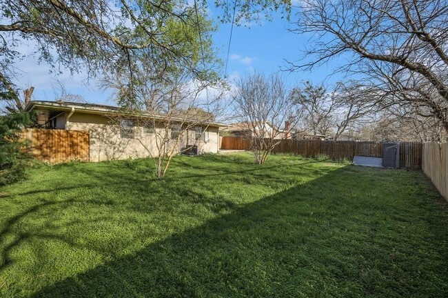 Building Photo - 4313 Bonnie Dr