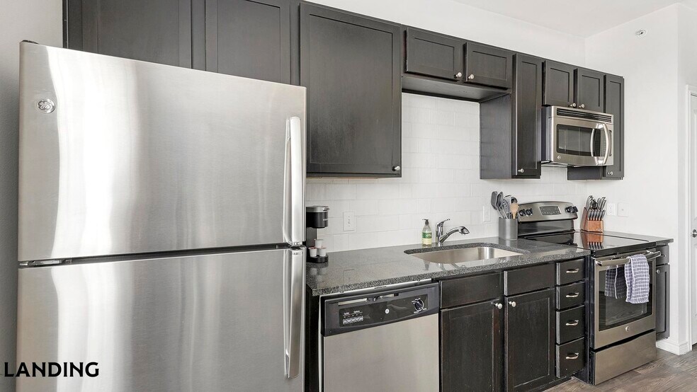 Building Photo - 750 Fort Worth Ave