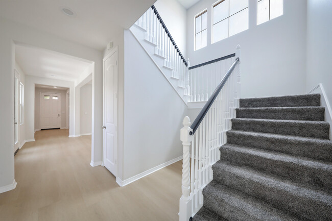 Building Photo - 5702 Segovia Way
