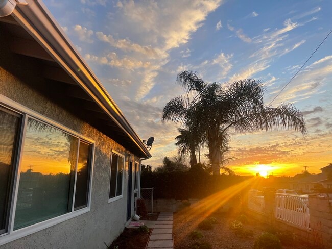 Building Photo - 1421 Dubuque St