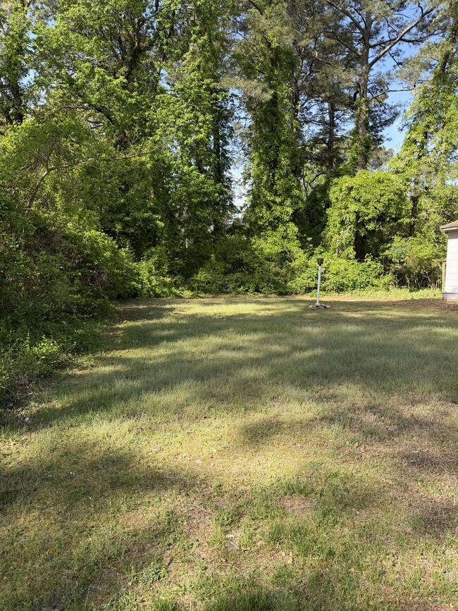 Building Photo - 508 Hayward Ave