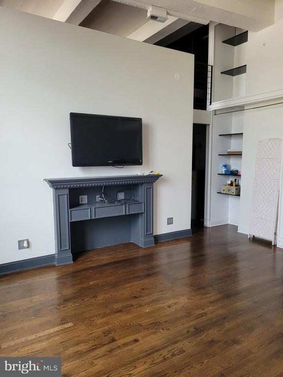 Building Photo - 849 S 7th St