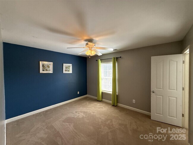 Building Photo - 8112 Calistoga Lane