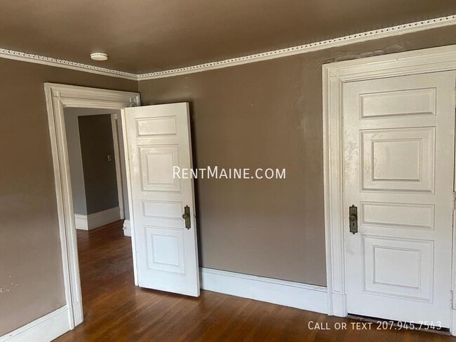 Building Photo - 99 Broadway