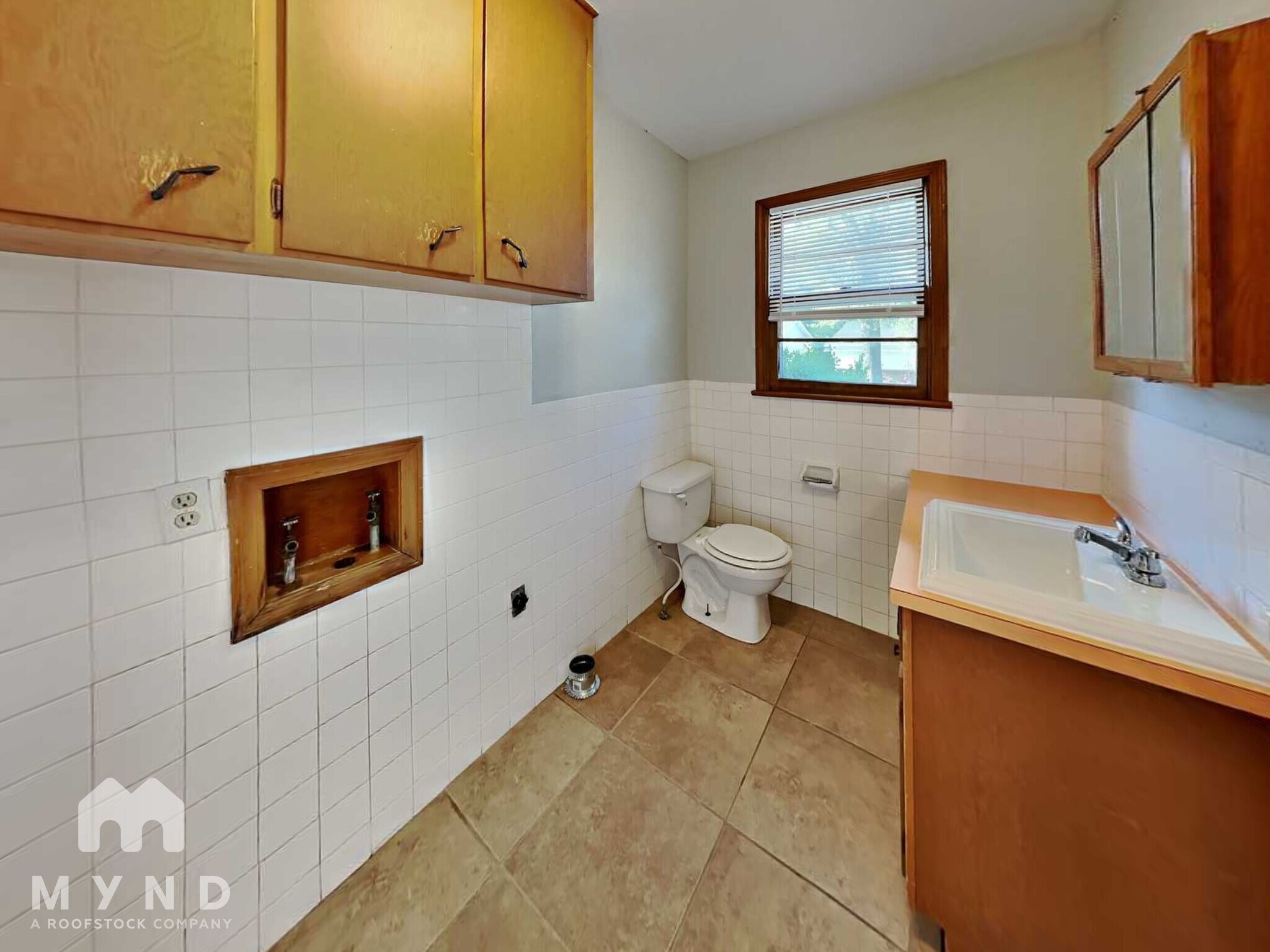 Building Photo - 1966 S Mayfair Ave