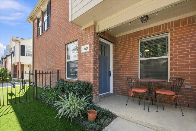 Building Photo - 1421 Ruthven St