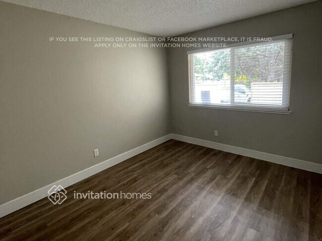 Building Photo - 8481 Cortadera Dr