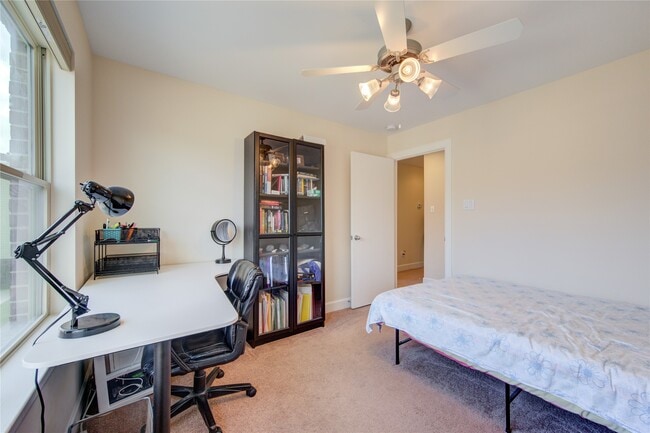 Building Photo - 3707 Main Poplar Dr