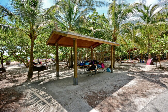 Building Photo - 1111 S Ocean Blvd