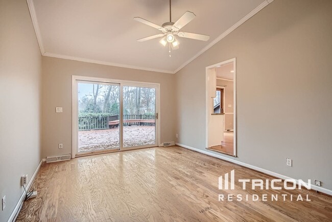 Building Photo - 3717 Smokerise Hill Dr