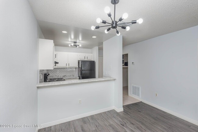 Building Photo - 3165 South St