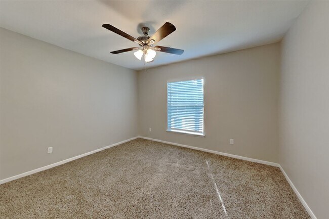 Building Photo - 7515 Shangrila Ln