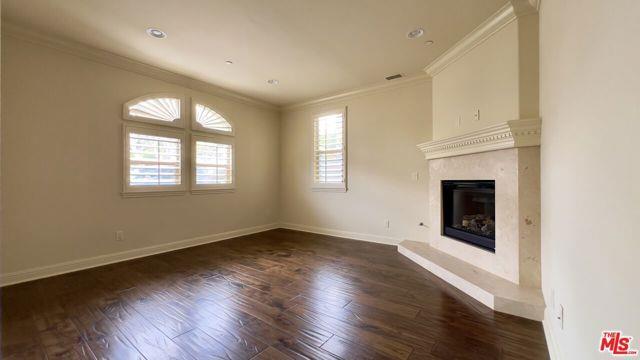 Building Photo - 1011 Green Ln