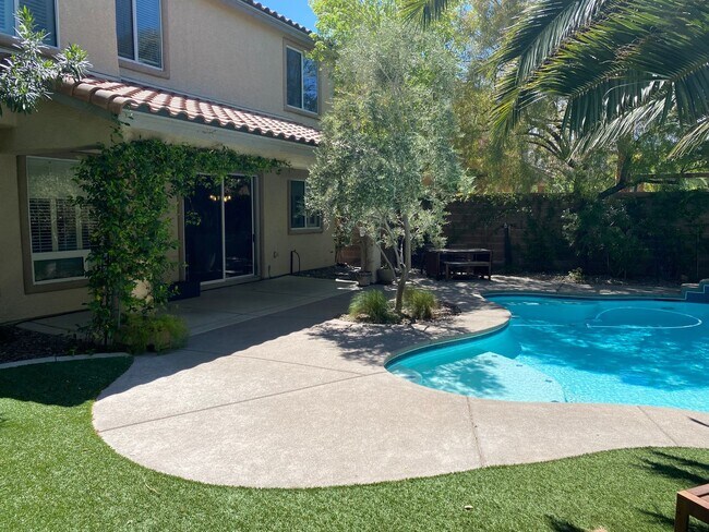 Building Photo - Pool!!! Spa!!! Summerlin!!! Gated!!! Park!! Mature lush landscape in back yard!! Synthetic Grass!...