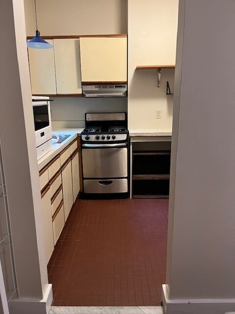 Building Photo - 2315 South St