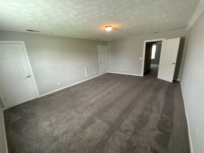 Building Photo - Great rental home near MTSU!