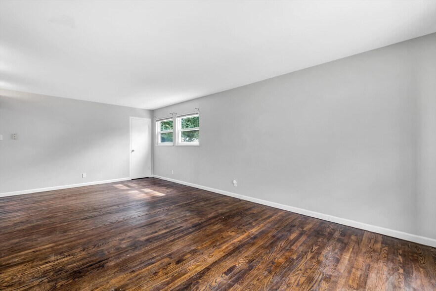 Building Photo - 765 Daniel Boone dr