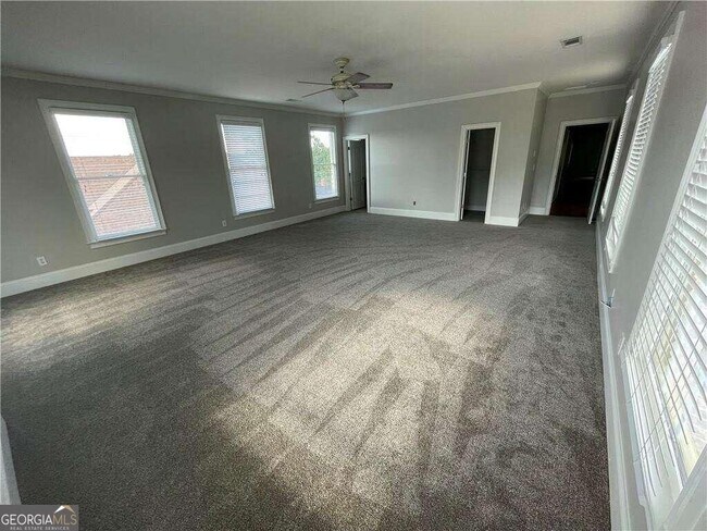 Building Photo - 8730 Sawgrass Way