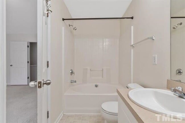 Building Photo - Golf Course Townhome