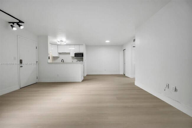 Building Photo - 9514 N Belfort Cir