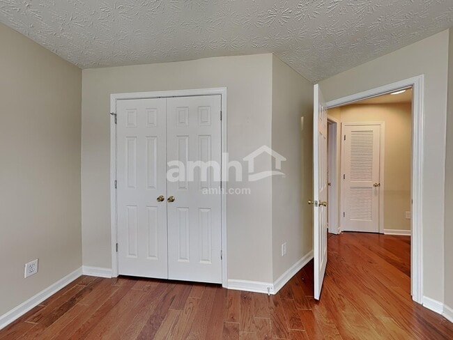 Building Photo - 2820 Wadley Ln